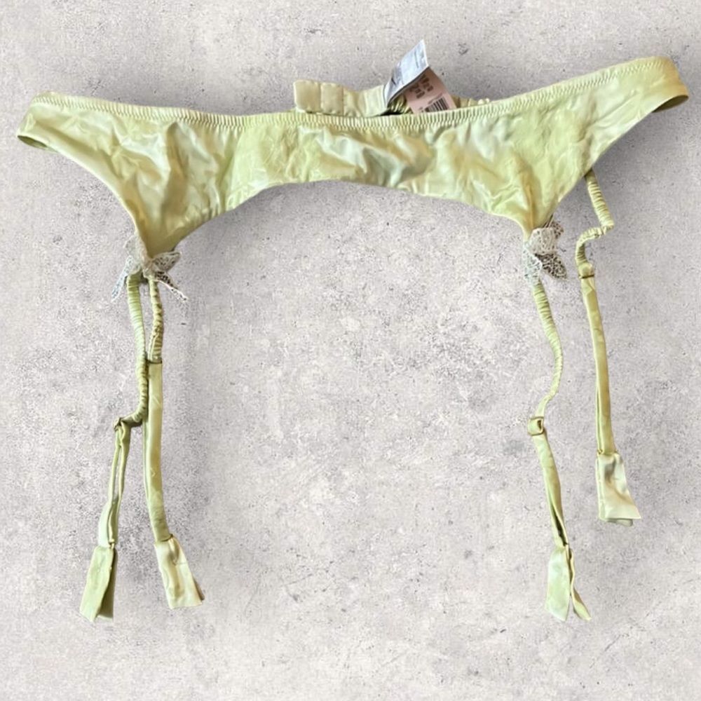 Victoria’s Secret Light Green Brocade and Lace Bows Garter Belt Sz M/L